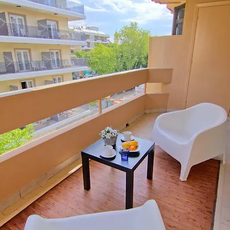 Marbeplaya Apt *